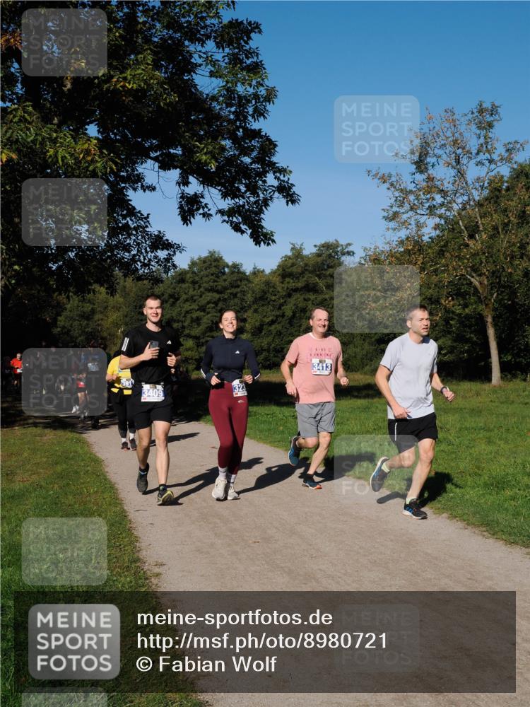 28.09.2025 - 33. Volkslauf durch das schöne Alstertal Fabian Wolf http://msf.ph/oto/8980721 28.09.2025 10:36:40 Laufen 391, 3409, 323, 3413 meine-sportfotos.de
