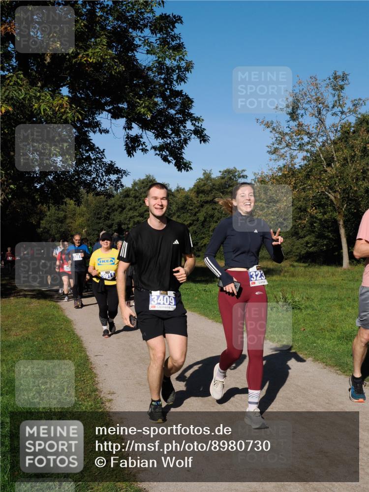 28.09.2025 - 33. Volkslauf durch das schöne Alstertal Fabian Wolf http://msf.ph/oto/8980730 28.09.2025 10:36:42 Laufen 3281, 3409, 323 meine-sportfotos.de