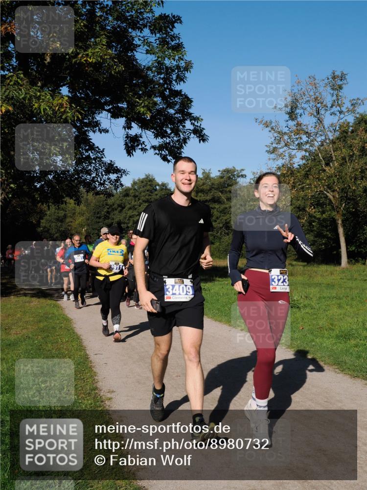 28.09.2025 - 33. Volkslauf durch das schöne Alstertal Fabian Wolf http://msf.ph/oto/8980732 28.09.2025 10:36:42 Laufen 3281, 3409, 323 meine-sportfotos.de