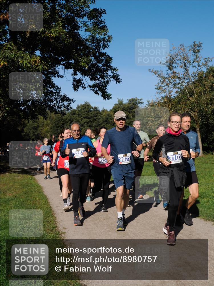 28.09.2025 - 33. Volkslauf durch das schöne Alstertal Fabian Wolf http://msf.ph/oto/8980757 28.09.2025 10:36:45 Laufen 126, 32, 328, 325, 3072, 3102 meine-sportfotos.de