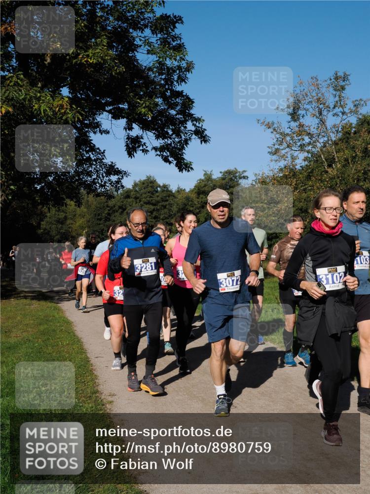 28.09.2025 - 33. Volkslauf durch das schöne Alstertal Fabian Wolf http://msf.ph/oto/8980759 28.09.2025 10:36:46 Laufen 3281, 13072, 3102, 103 meine-sportfotos.de