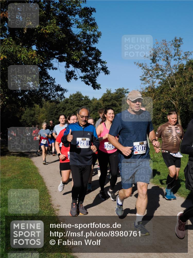 28.09.2025 - 33. Volkslauf durch das schöne Alstertal Fabian Wolf http://msf.ph/oto/8980761 28.09.2025 10:36:46 Laufen 3126, 3281, 325, 3072 meine-sportfotos.de
