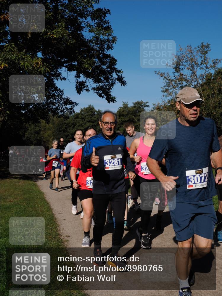 28.09.2025 - 33. Volkslauf durch das schöne Alstertal Fabian Wolf http://msf.ph/oto/8980765 28.09.2025 10:36:46 Laufen 1126, 3281, 32, 1, 3072 meine-sportfotos.de