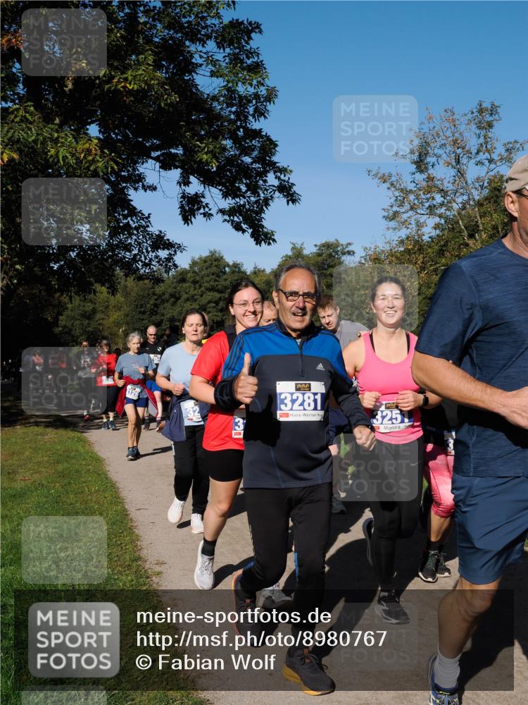 28.09.2025 - 33. Volkslauf durch das schöne Alstertal Fabian Wolf http://msf.ph/oto/8980767 28.09.2025 10:36:46 Laufen 126, 32, 3, 3281, 3251 meine-sportfotos.de