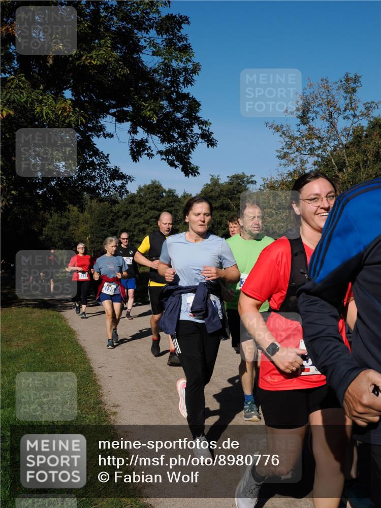 28.09.2025 - 33. Volkslauf durch das schöne Alstertal Fabian Wolf http://msf.ph/oto/8980776 28.09.2025 10:36:47 Laufen 3289, 3126, 284 meine-sportfotos.de