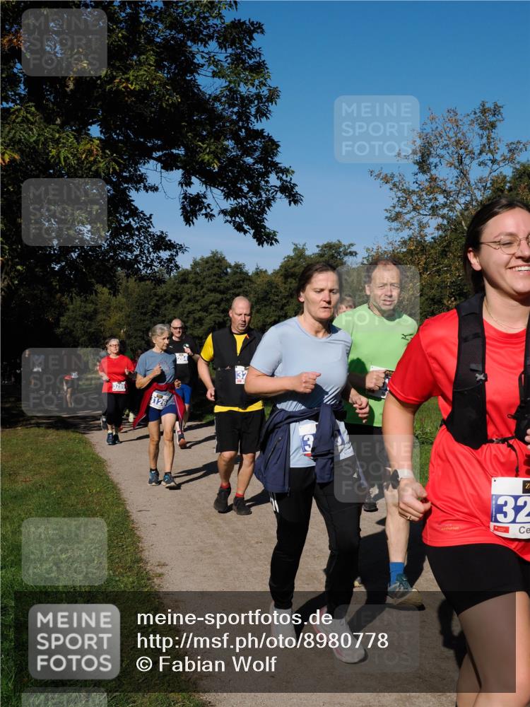 28.09.2025 - 33. Volkslauf durch das schöne Alstertal Fabian Wolf http://msf.ph/oto/8980778 28.09.2025 10:36:48 Laufen 3289, 3126, 32 meine-sportfotos.de