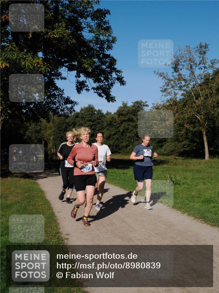 28.09.2025 - 33. Volkslauf durch das schöne Alstertal Fabian Wolf http://msf.ph/oto/8980839 28.09.2025 10:36:57 Laufen 3073, 3058 meine-sportfotos.de