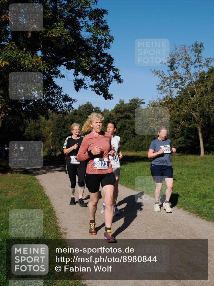 28.09.2025 - 33. Volkslauf durch das schöne Alstertal Fabian Wolf http://msf.ph/oto/8980844 28.09.2025 10:36:58 Laufen 3073, 3058 meine-sportfotos.de