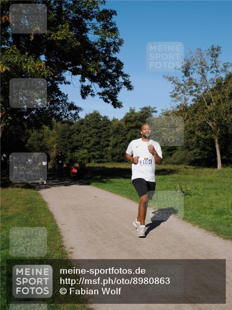28.09.2025 - 33. Volkslauf durch das schöne Alstertal Fabian Wolf http://msf.ph/oto/8980863 28.09.2025 10:37:00 Laufen 3104 meine-sportfotos.de