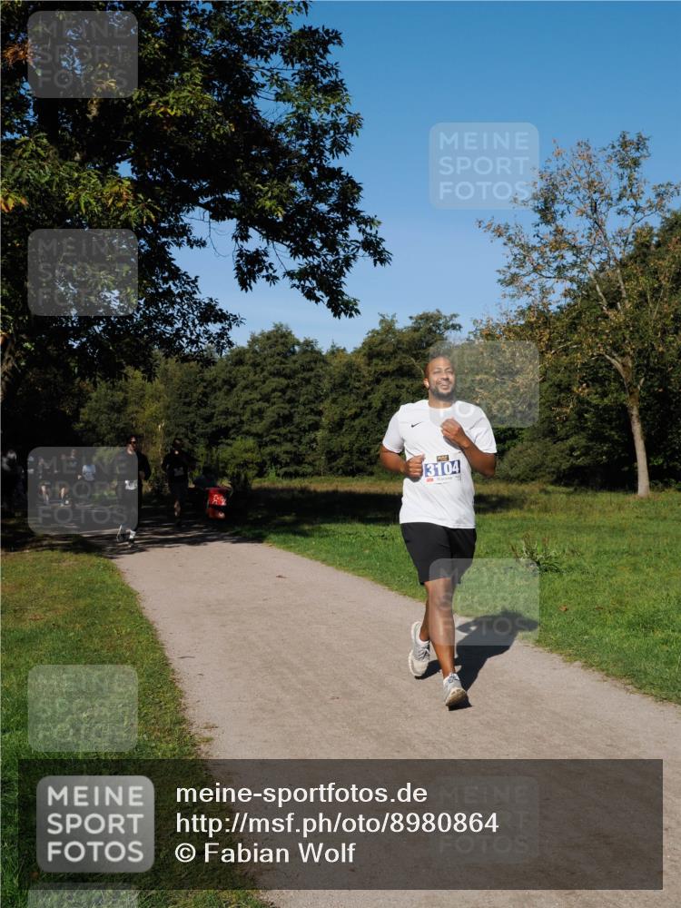 28.09.2025 - 33. Volkslauf durch das schöne Alstertal Fabian Wolf http://msf.ph/oto/8980864 28.09.2025 10:37:00 Laufen 3104 meine-sportfotos.de