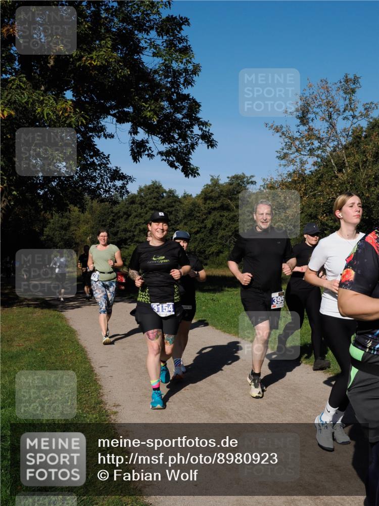 28.09.2025 - 33. Volkslauf durch das schöne Alstertal Fabian Wolf http://msf.ph/oto/8980923 28.09.2025 10:37:14 Laufen 3154, 395 meine-sportfotos.de