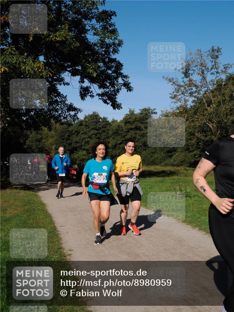28.09.2025 - 33. Volkslauf durch das schöne Alstertal Fabian Wolf http://msf.ph/oto/8980959 28.09.2025 10:37:32 Laufen 3085 meine-sportfotos.de