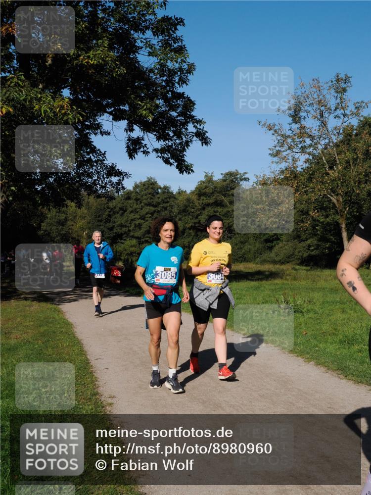 28.09.2025 - 33. Volkslauf durch das schöne Alstertal Fabian Wolf http://msf.ph/oto/8980960 28.09.2025 10:37:32 Laufen 3085, 13084 meine-sportfotos.de