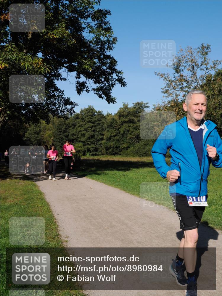 28.09.2025 - 33. Volkslauf durch das schöne Alstertal Fabian Wolf http://msf.ph/oto/8980984 28.09.2025 10:37:37 Laufen  meine-sportfotos.de