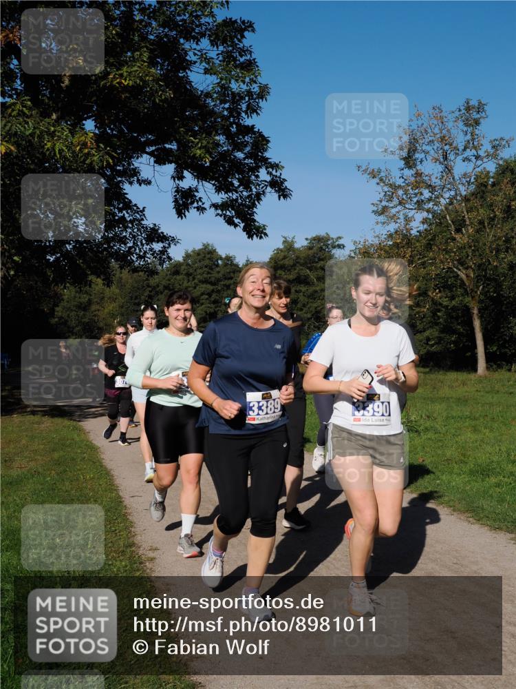 28.09.2025 - 33. Volkslauf durch das schöne Alstertal Fabian Wolf http://msf.ph/oto/8981011 28.09.2025 10:37:45 Laufen 107, 3389, 3390 meine-sportfotos.de