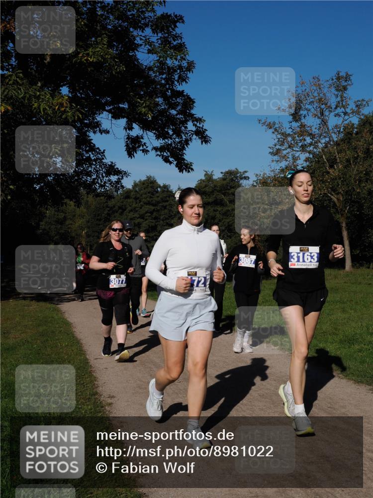 28.09.2025 - 33. Volkslauf durch das schöne Alstertal Fabian Wolf http://msf.ph/oto/8981022 28.09.2025 10:37:47 Laufen 3077, 72, 3087, 3163 meine-sportfotos.de