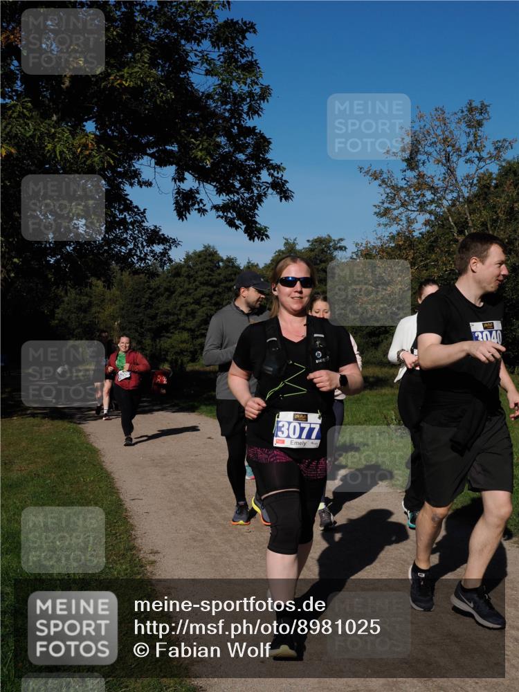 28.09.2025 - 33. Volkslauf durch das schöne Alstertal Fabian Wolf http://msf.ph/oto/8981025 28.09.2025 10:37:48 Laufen 3200, 3077, 1, 3040 meine-sportfotos.de