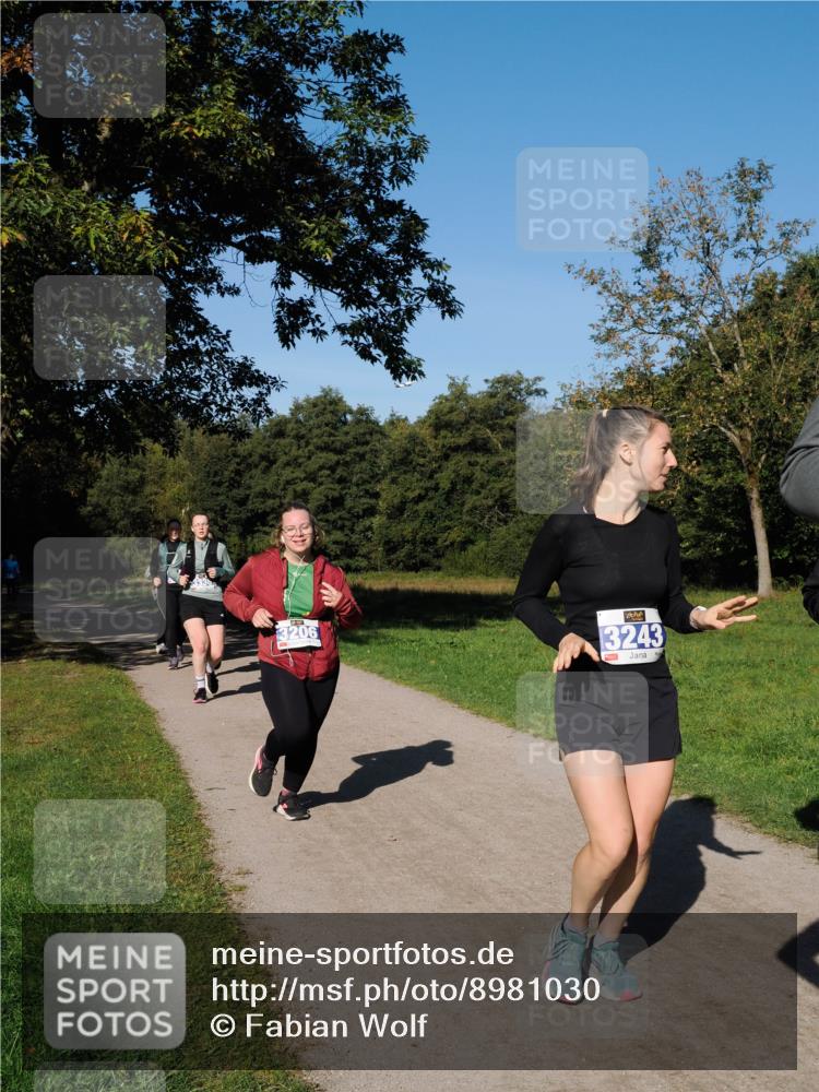 28.09.2025 - 33. Volkslauf durch das schöne Alstertal Fabian Wolf http://msf.ph/oto/8981030 28.09.2025 10:37:51 Laufen 3206, 3243 meine-sportfotos.de