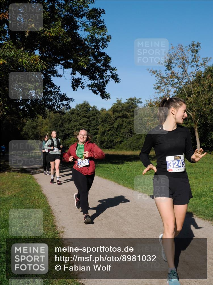28.09.2025 - 33. Volkslauf durch das schöne Alstertal Fabian Wolf http://msf.ph/oto/8981032 28.09.2025 10:37:51 Laufen 3206, 3243 meine-sportfotos.de