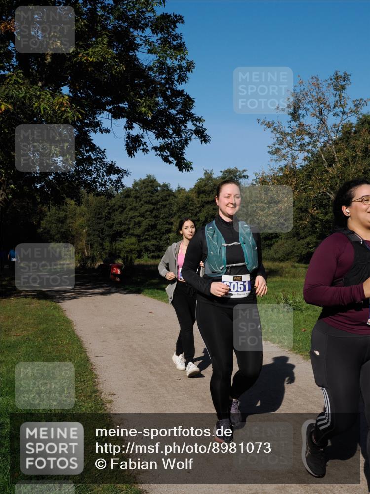 28.09.2025 - 33. Volkslauf durch das schöne Alstertal Fabian Wolf http://msf.ph/oto/8981073 28.09.2025 10:37:56 Laufen 051 meine-sportfotos.de