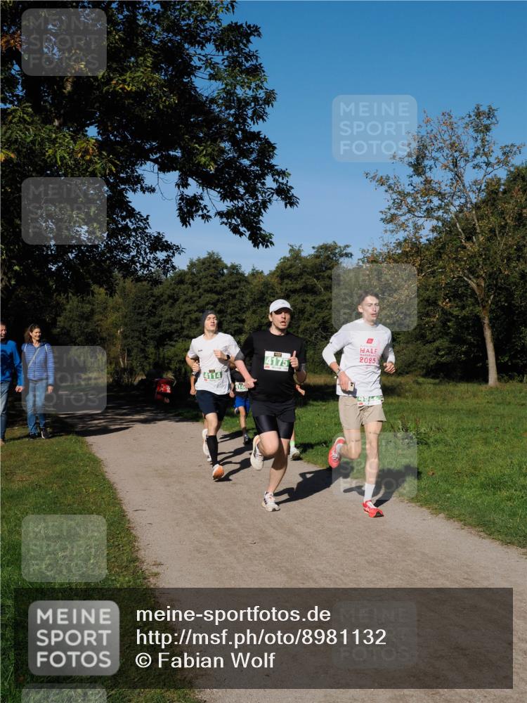 28.09.2025 - 33. Volkslauf durch das schöne Alstertal Fabian Wolf http://msf.ph/oto/8981132 28.09.2025 10:38:21 Laufen 4114, 4140, 4175, 2025 meine-sportfotos.de