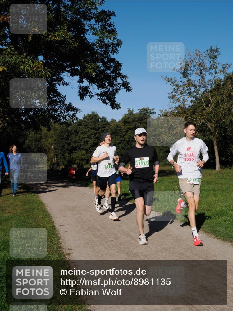 28.09.2025 - 33. Volkslauf durch das schöne Alstertal Fabian Wolf http://msf.ph/oto/8981135 28.09.2025 10:38:22 Laufen 4175, 4114, 2025 meine-sportfotos.de