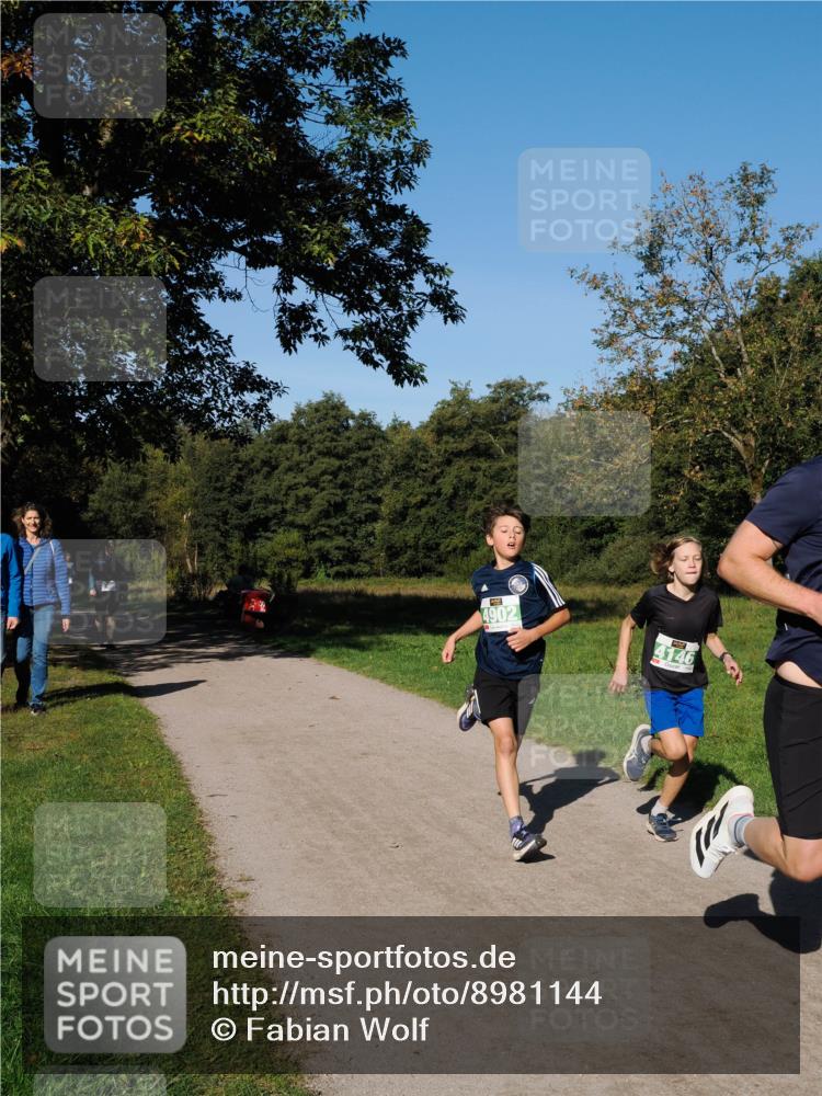28.09.2025 - 33. Volkslauf durch das schöne Alstertal Fabian Wolf http://msf.ph/oto/8981144 28.09.2025 10:38:23 Laufen 4902, 4146 meine-sportfotos.de