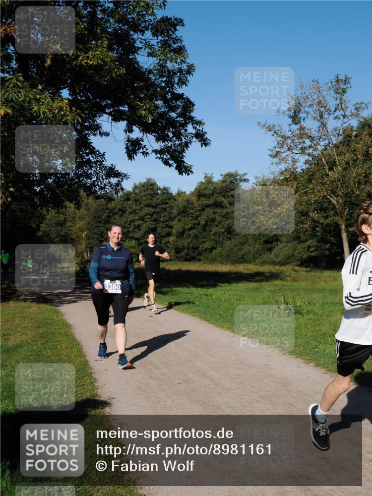 28.09.2025 - 33. Volkslauf durch das schöne Alstertal Fabian Wolf http://msf.ph/oto/8981161 28.09.2025 10:38:30 Laufen 3360 meine-sportfotos.de