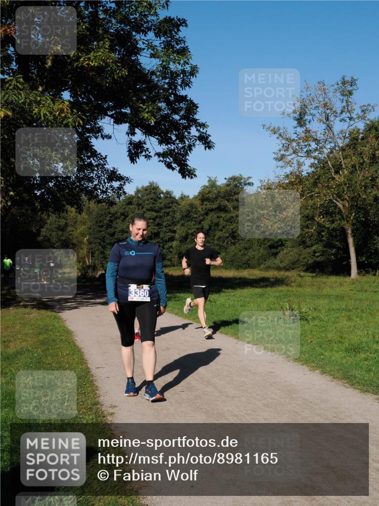 28.09.2025 - 33. Volkslauf durch das schöne Alstertal Fabian Wolf http://msf.ph/oto/8981165 28.09.2025 10:38:31 Laufen 3360 meine-sportfotos.de
