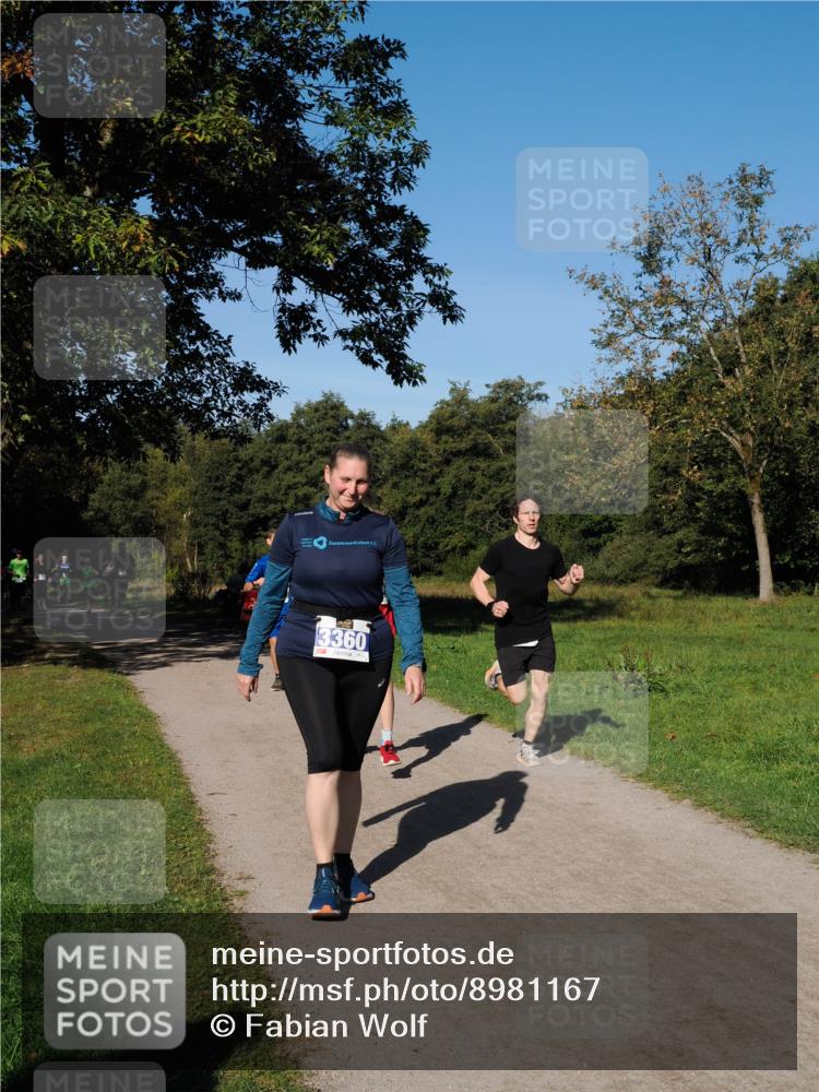 28.09.2025 - 33. Volkslauf durch das schöne Alstertal Fabian Wolf http://msf.ph/oto/8981167 28.09.2025 10:38:32 Laufen 3360 meine-sportfotos.de