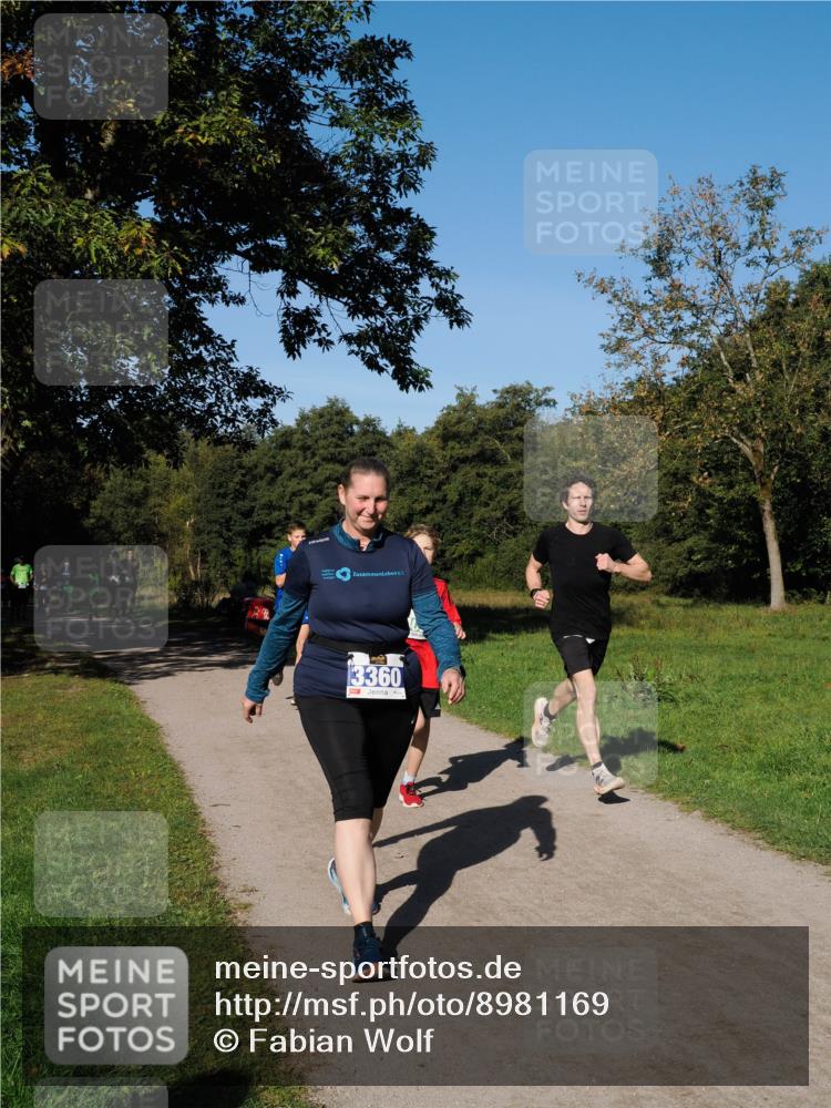 28.09.2025 - 33. Volkslauf durch das schöne Alstertal Fabian Wolf http://msf.ph/oto/8981169 28.09.2025 10:38:32 Laufen 3360 meine-sportfotos.de