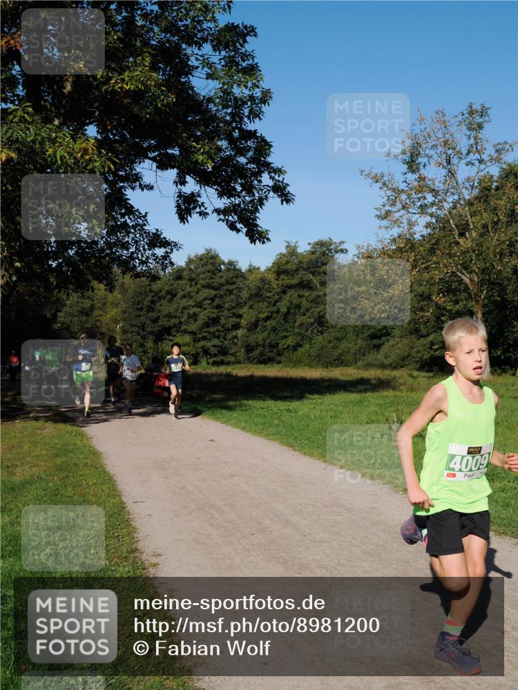 28.09.2025 - 33. Volkslauf durch das schöne Alstertal Fabian Wolf http://msf.ph/oto/8981200 28.09.2025 10:38:40 Laufen 4009 meine-sportfotos.de