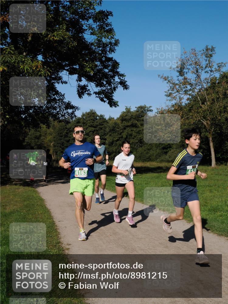 28.09.2025 - 33. Volkslauf durch das schöne Alstertal Fabian Wolf http://msf.ph/oto/8981215 28.09.2025 10:38:43 Laufen 4163 meine-sportfotos.de