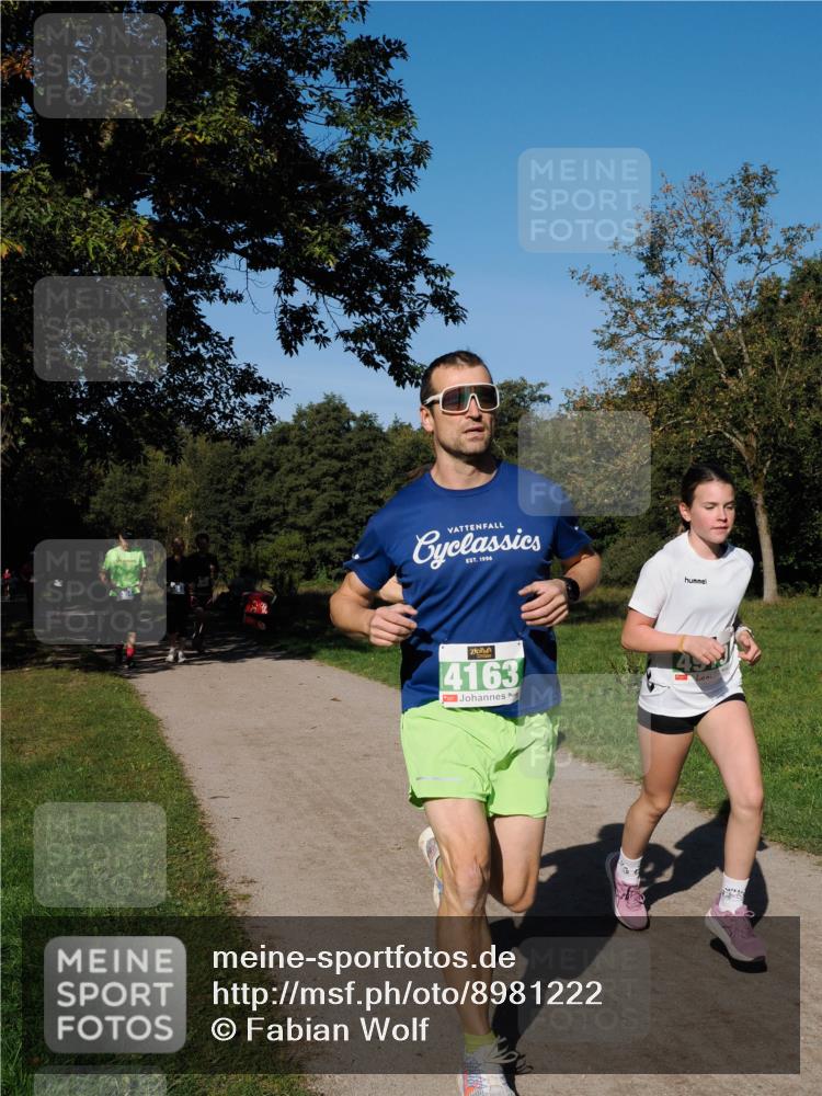 28.09.2025 - 33. Volkslauf durch das schöne Alstertal Fabian Wolf http://msf.ph/oto/8981222 28.09.2025 10:38:44 Laufen 4163 meine-sportfotos.de