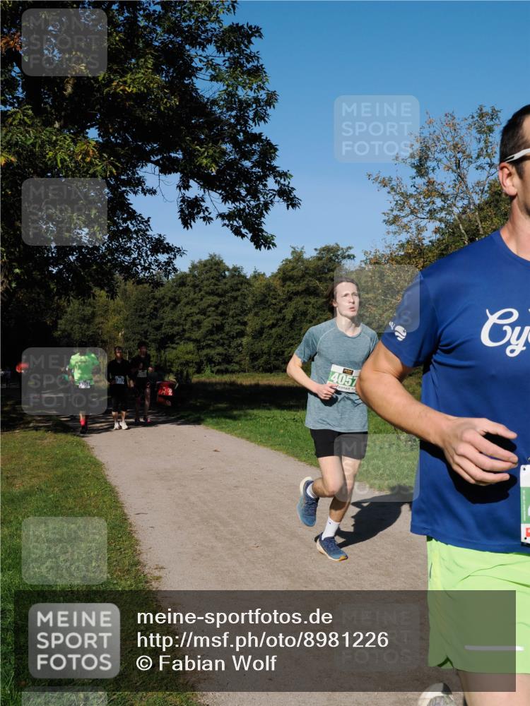 28.09.2025 - 33. Volkslauf durch das schöne Alstertal Fabian Wolf http://msf.ph/oto/8981226 28.09.2025 10:38:44 Laufen 4057 meine-sportfotos.de