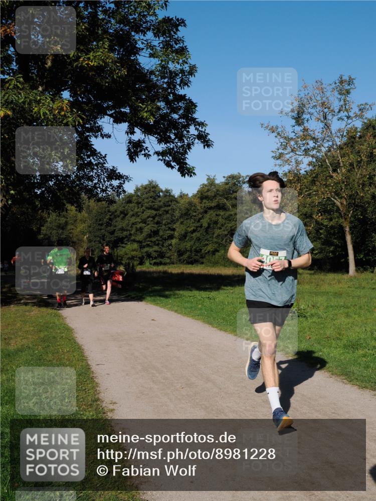 28.09.2025 - 33. Volkslauf durch das schöne Alstertal Fabian Wolf http://msf.ph/oto/8981228 28.09.2025 10:38:44 Laufen  meine-sportfotos.de