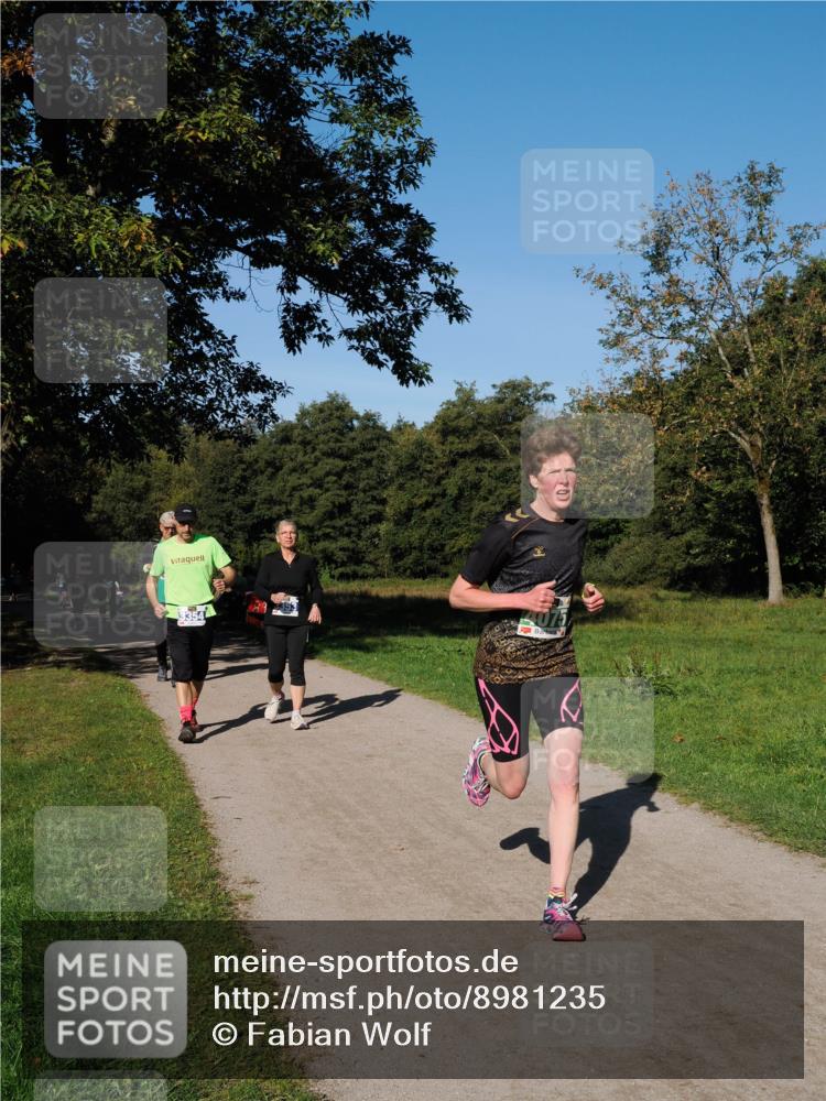 28.09.2025 - 33. Volkslauf durch das schöne Alstertal Fabian Wolf http://msf.ph/oto/8981235 28.09.2025 10:38:48 Laufen 3354 meine-sportfotos.de