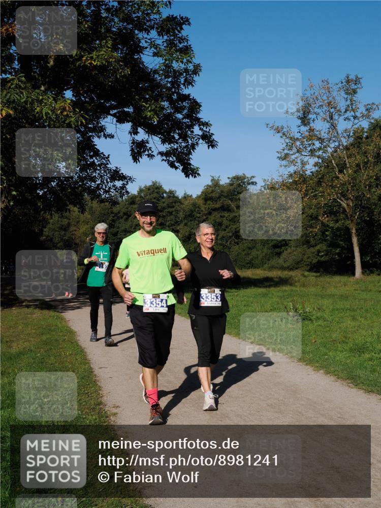28.09.2025 - 33. Volkslauf durch das schöne Alstertal Fabian Wolf http://msf.ph/oto/8981241 28.09.2025 10:38:50 Laufen 1923, 3354, 3353 meine-sportfotos.de