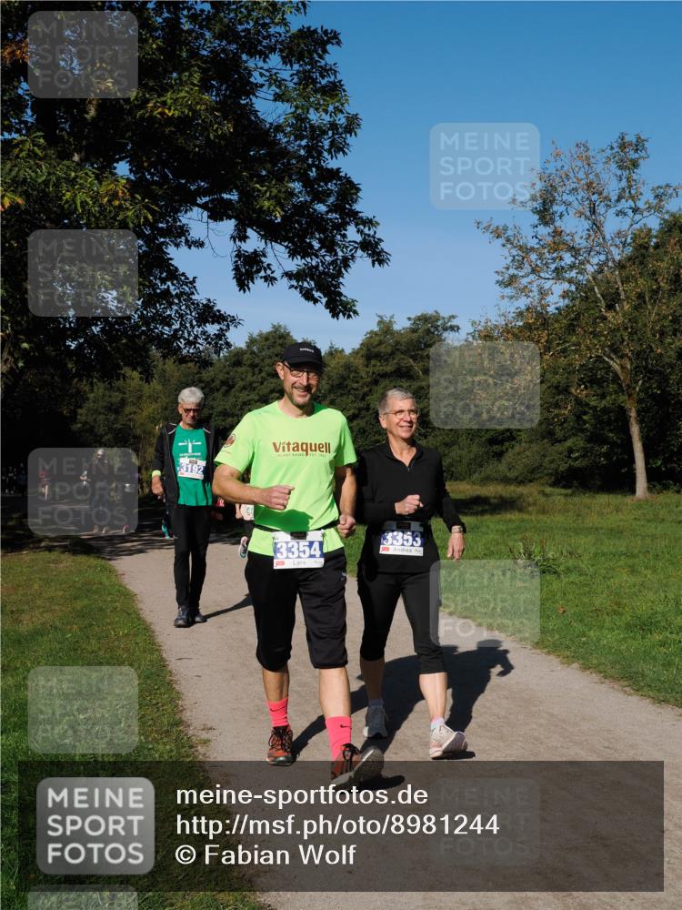 28.09.2025 - 33. Volkslauf durch das schöne Alstertal Fabian Wolf http://msf.ph/oto/8981244 28.09.2025 10:38:51 Laufen 3192, 1922, 3354, 3353 meine-sportfotos.de