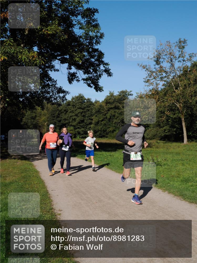 28.09.2025 - 33. Volkslauf durch das schöne Alstertal Fabian Wolf http://msf.ph/oto/8981283 28.09.2025 10:38:57 Laufen 2053, 4162 meine-sportfotos.de