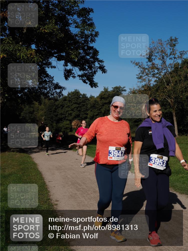 28.09.2025 - 33. Volkslauf durch das schöne Alstertal Fabian Wolf http://msf.ph/oto/8981313 28.09.2025 10:39:01 Laufen 3947, 2, 3953 meine-sportfotos.de