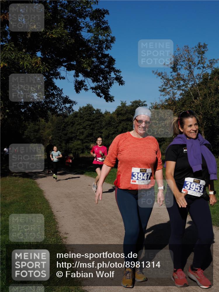 28.09.2025 - 33. Volkslauf durch das schöne Alstertal Fabian Wolf http://msf.ph/oto/8981314 28.09.2025 10:39:01 Laufen 3947, 3953 meine-sportfotos.de