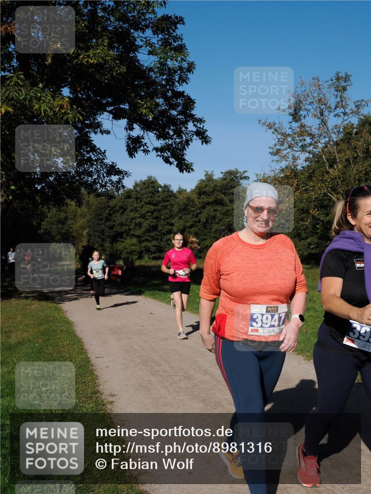 28.09.2025 - 33. Volkslauf durch das schöne Alstertal Fabian Wolf http://msf.ph/oto/8981316 28.09.2025 10:39:01 Laufen 3947, 39 meine-sportfotos.de
