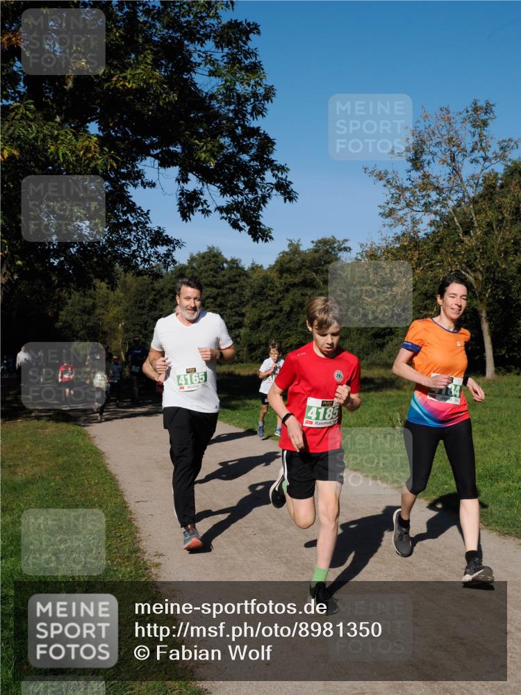 28.09.2025 - 33. Volkslauf durch das schöne Alstertal Fabian Wolf http://msf.ph/oto/8981350 28.09.2025 10:39:11 Laufen 4165, 4185 meine-sportfotos.de