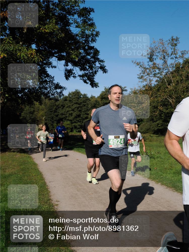 28.09.2025 - 33. Volkslauf durch das schöne Alstertal Fabian Wolf http://msf.ph/oto/8981362 28.09.2025 10:39:13 Laufen 4924, 135 meine-sportfotos.de