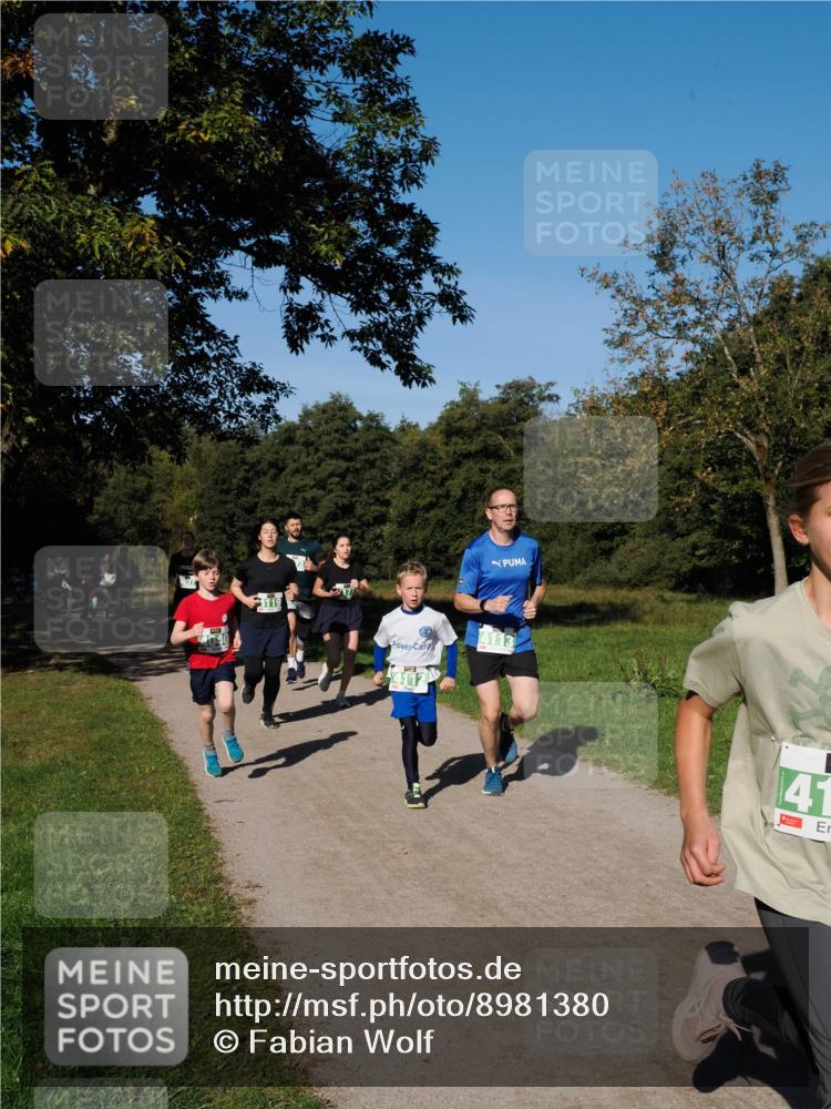 28.09.2025 - 33. Volkslauf durch das schöne Alstertal Fabian Wolf http://msf.ph/oto/8981380 28.09.2025 10:39:16 Laufen 4113, 41 meine-sportfotos.de