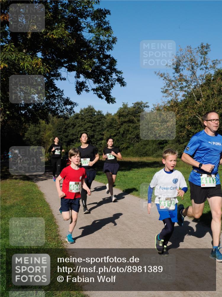28.09.2025 - 33. Volkslauf durch das schöne Alstertal Fabian Wolf http://msf.ph/oto/8981389 28.09.2025 10:39:17 Laufen 4040, 7, 412, 4113 meine-sportfotos.de
