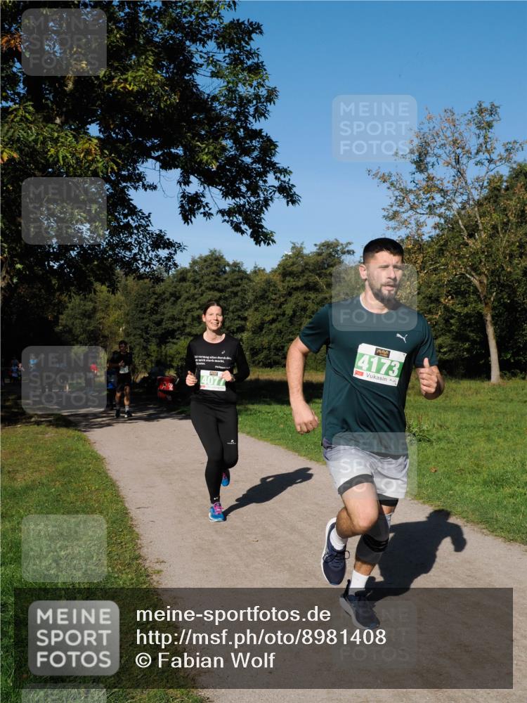 28.09.2025 - 33. Volkslauf durch das schöne Alstertal Fabian Wolf http://msf.ph/oto/8981408 28.09.2025 10:39:18 Laufen 4077, 4173 meine-sportfotos.de