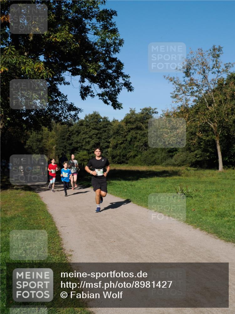 28.09.2025 - 33. Volkslauf durch das schöne Alstertal Fabian Wolf http://msf.ph/oto/8981427 28.09.2025 10:39:21 Laufen  meine-sportfotos.de