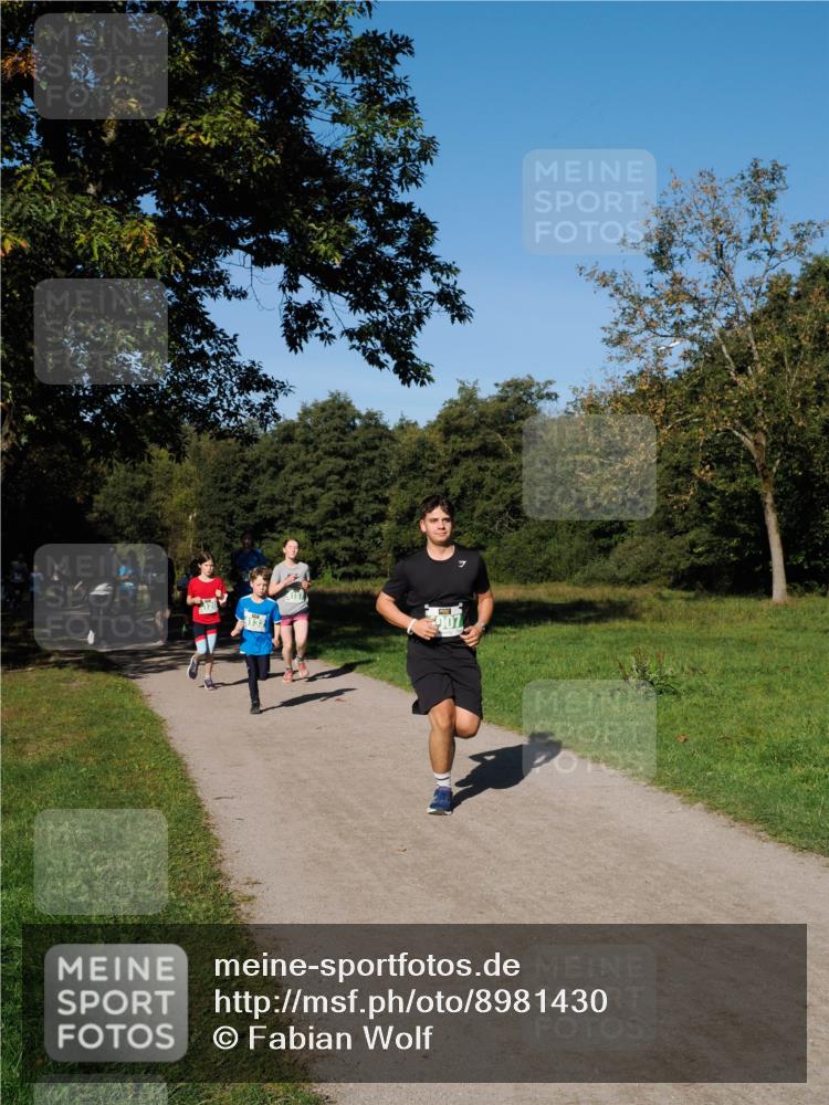 28.09.2025 - 33. Volkslauf durch das schöne Alstertal Fabian Wolf http://msf.ph/oto/8981430 28.09.2025 10:39:22 Laufen  meine-sportfotos.de